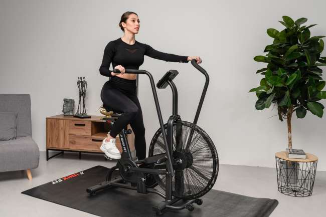Велотренажер UNIX Fit Techno AirBike Велотренажер UNIX Fit Techno AirBike