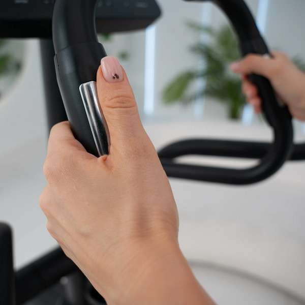 Эллиптический тренажер Oxygen Fitness PHANTOM M LCD Эллиптический тренажер Oxygen Fitness PHANTOM M LCD